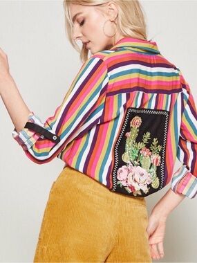 Andree Embroidered Cactus Southwest Button down Blouse size medium